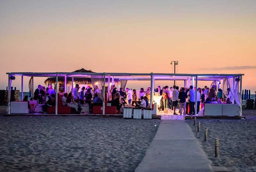 Feste di compleanno Oasi Fregene: party sulla spiaggia con piscina